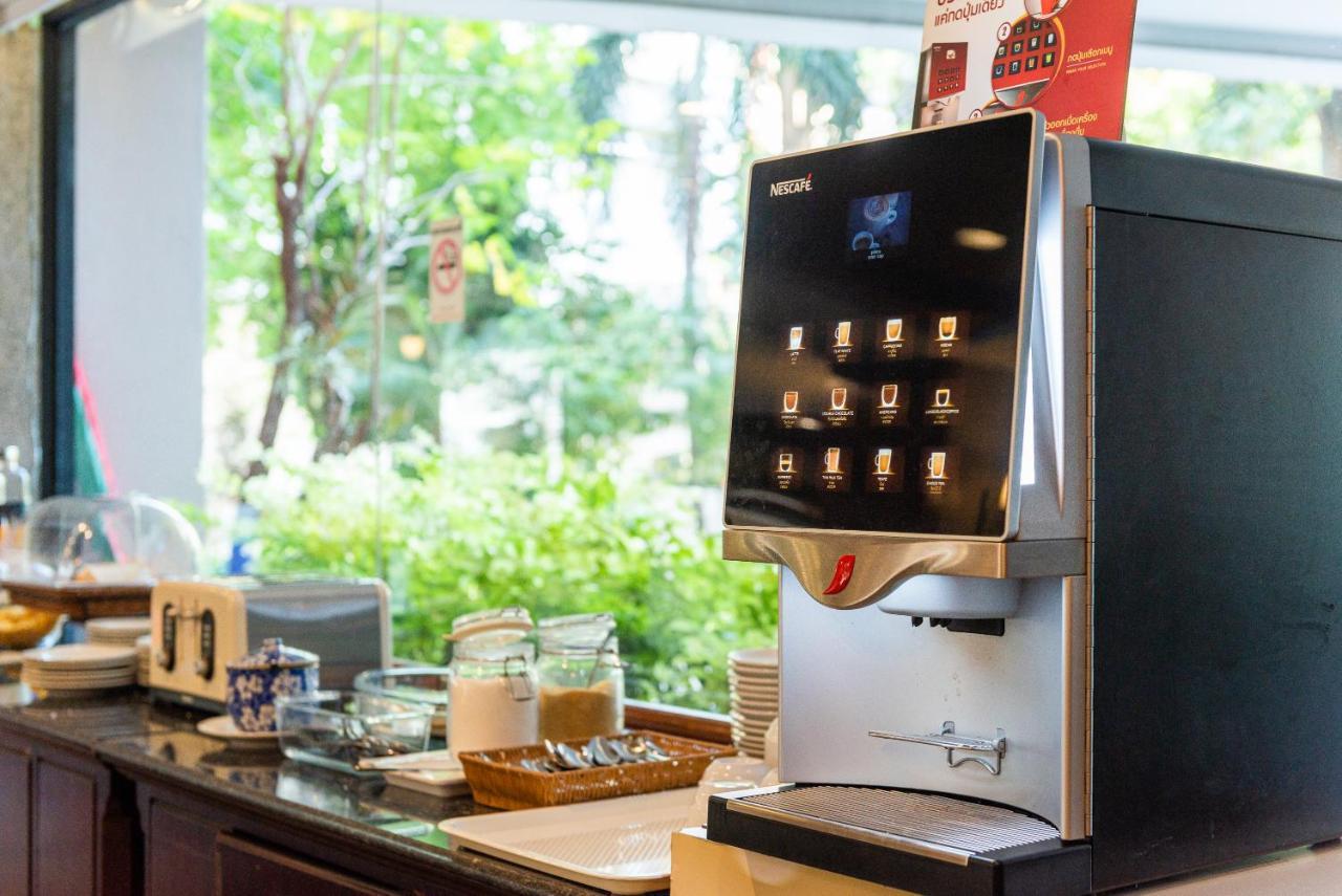 Nonthaburi Palace Hotel Екстер'єр фото