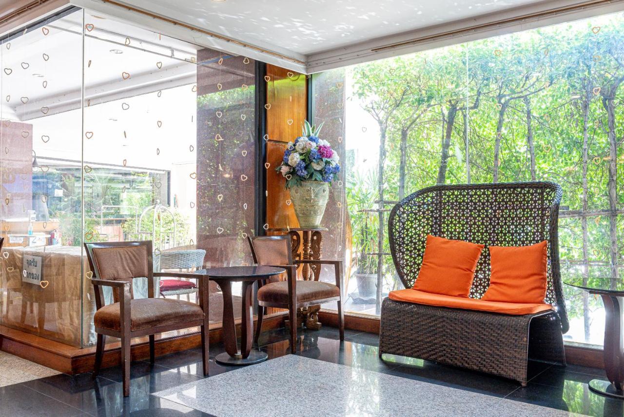 Nonthaburi Palace Hotel Екстер'єр фото