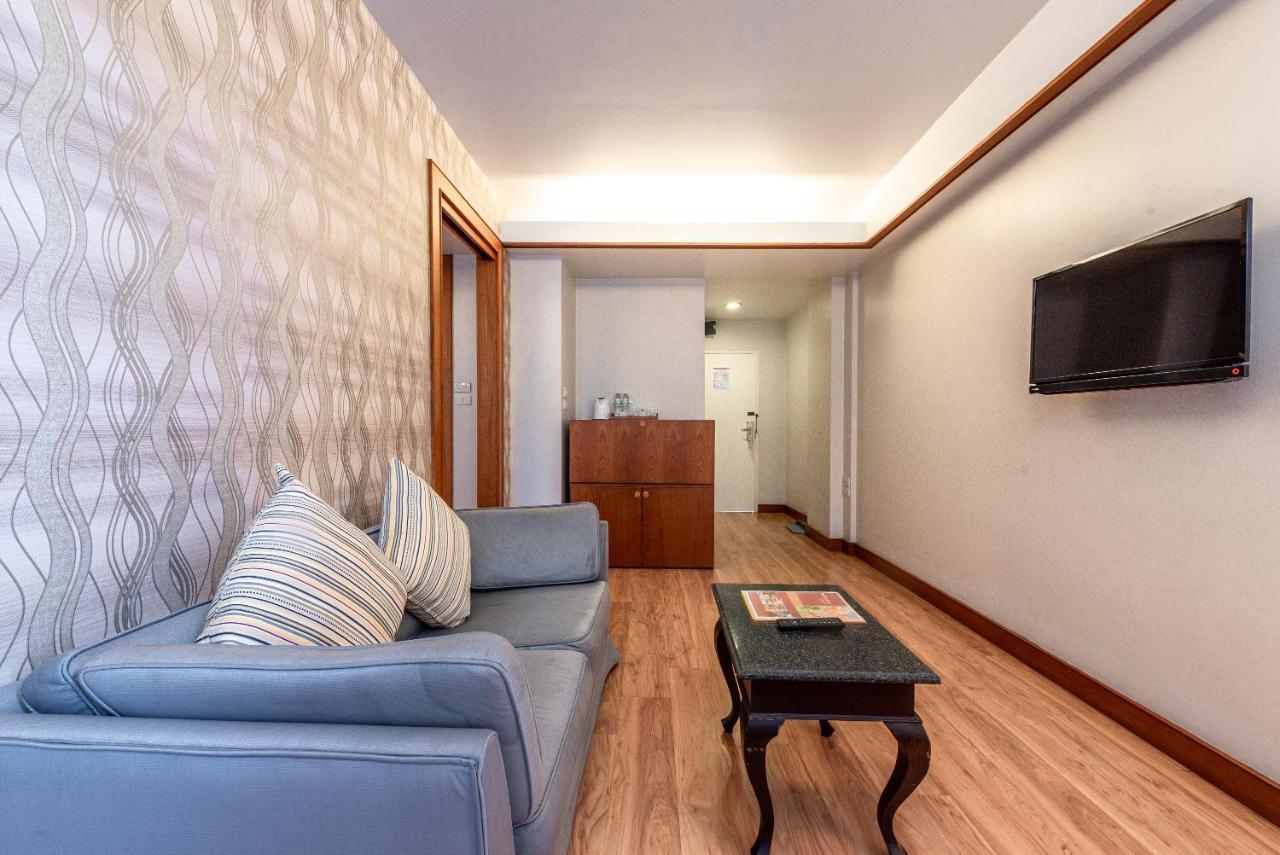 Nonthaburi Palace Hotel Екстер'єр фото
