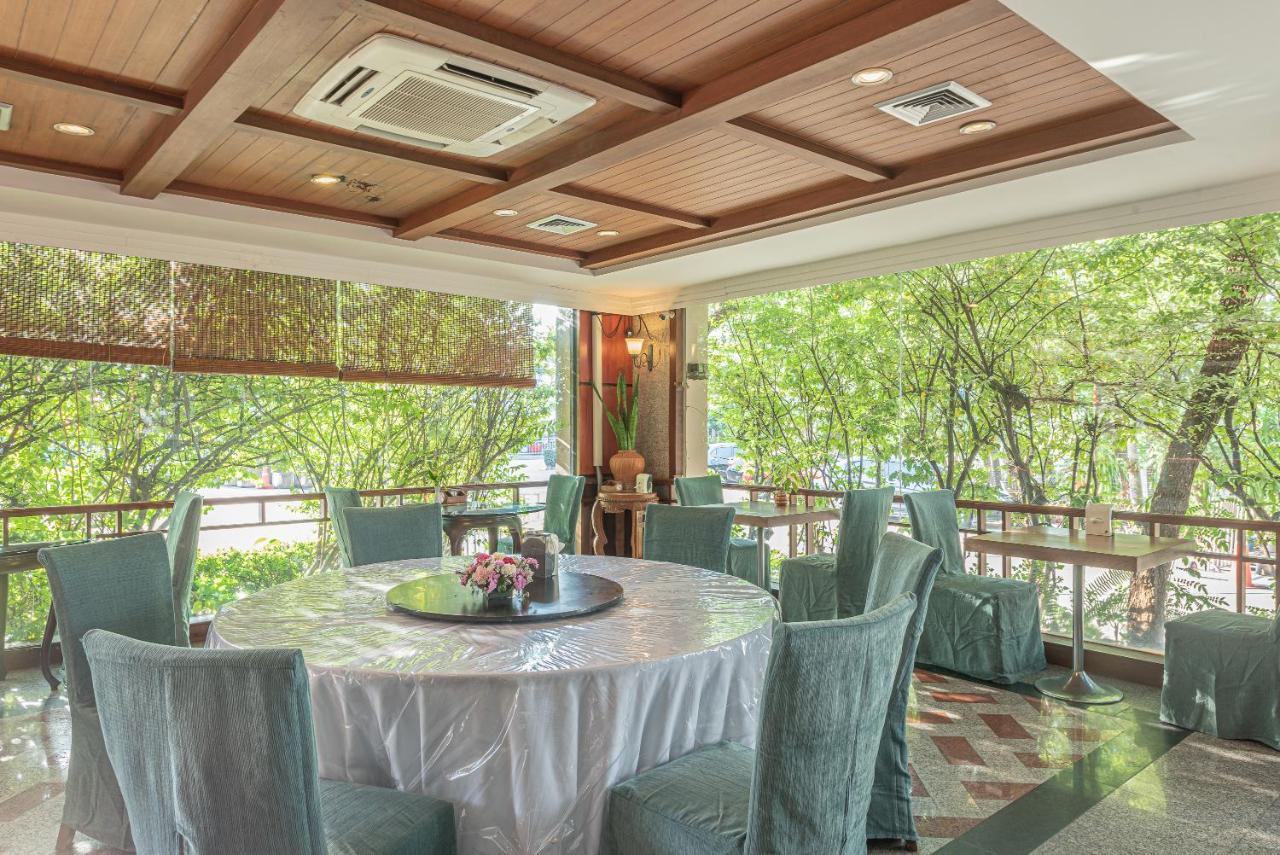 Nonthaburi Palace Hotel Екстер'єр фото