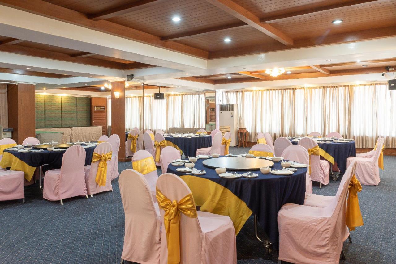 Nonthaburi Palace Hotel Екстер'єр фото
